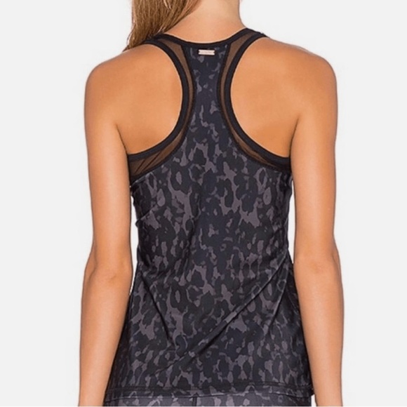 ALALA Clutch Racerback Active Tank Top Revolve in Black Camo Women’s Medium - Picture 2 of 7